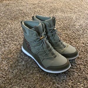 Ryka Water Resistant Lace Up Boots Size 11!